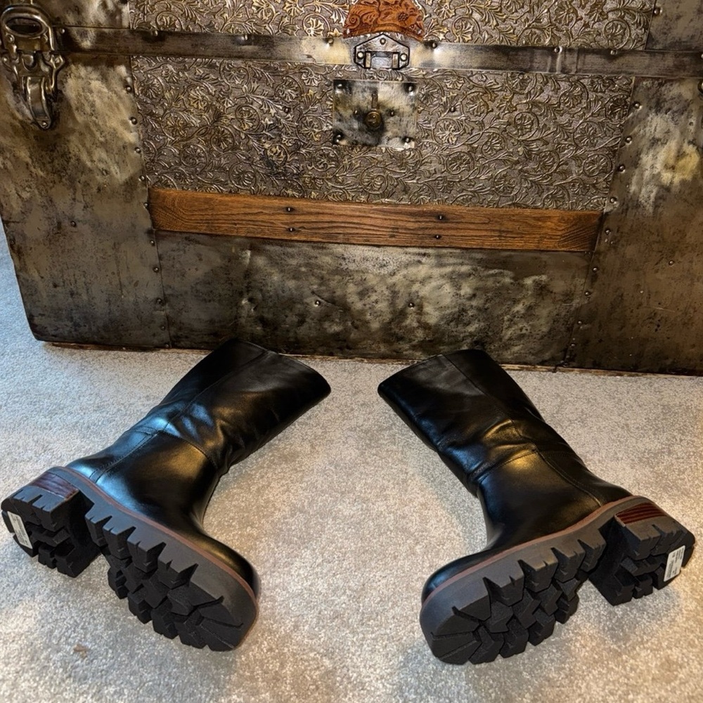 NWOB Arezzo Bailey Mid Tractor Black Boot in 6.5 - Picture 6 of 10